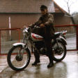 Opa Heinrich auf Yamaha